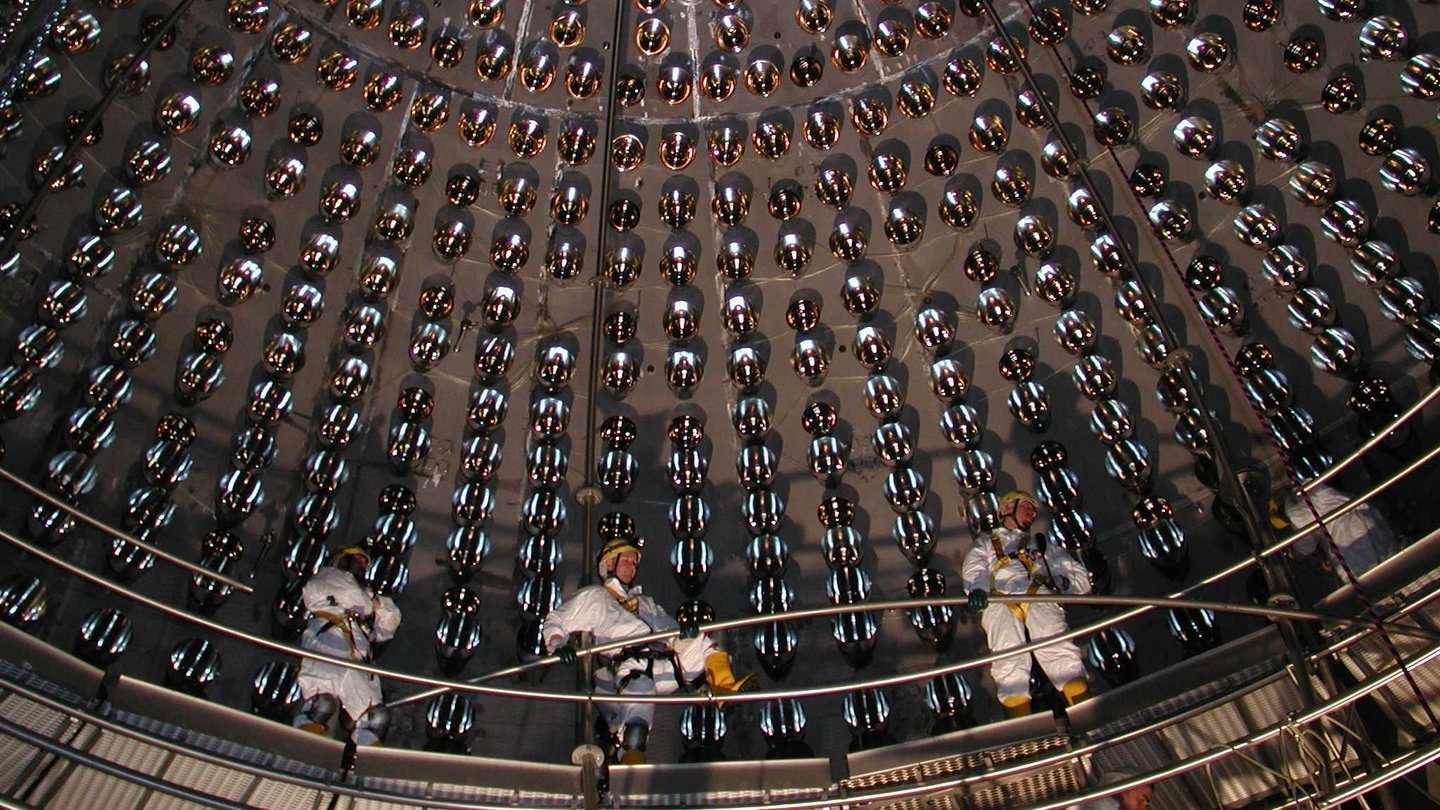 Welt der Physik Besondere Neutrinos aus der Sonne Welt der Physik Besondere Neutrinos aus der Sonne