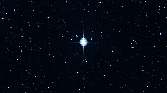 Heller Himmelskörper im All