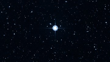 Heller Himmelskörper im All