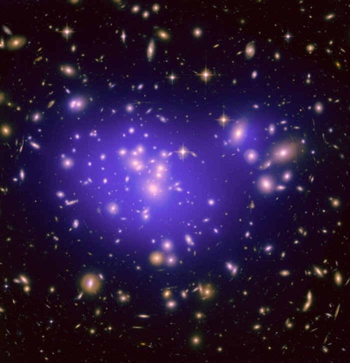 Gravitationslinse: Abell 1689 Gravitationslinse: Abell 1689