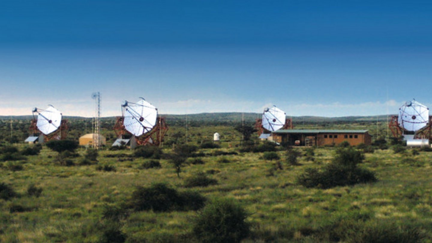 Welt der Physik Das High Energy Stereoscopic System (H.E.S.S.)