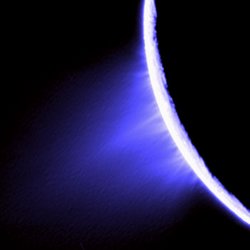 Eisfontänen auf Enceladus