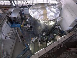 In einer solchen mehrere Meter hohen zylinderförmigen Wolkenkammer untersuchen Atmosphärenphysiker die Bildung von Kondensationskeimen