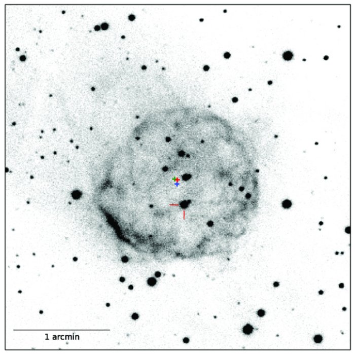 Überrest der Nova von 1437 Negativbild einer schalenförmigen Gaswolke.