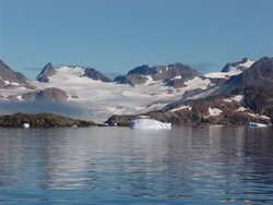 Eisberg und Gletscher nahe Kulusuk, Grönland.