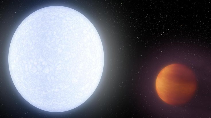 Großer, weißlich leuchtender Stern neben kleinem, rötlichem Planeten