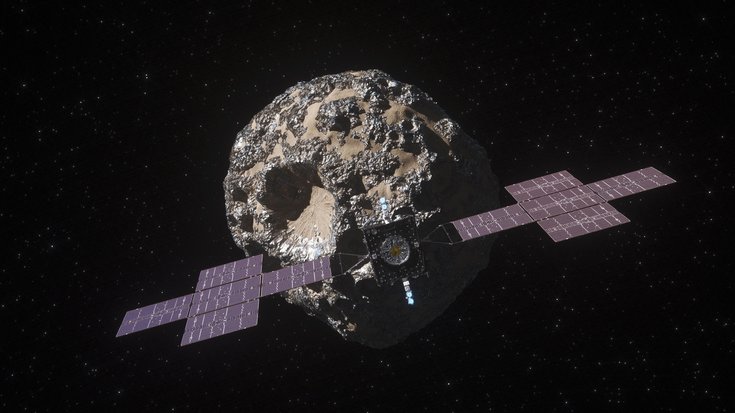 Eine Raumsonde mit ausgebreiteten Solarpanels vor einem Felsbrocken vor dunklem Hintergrund.