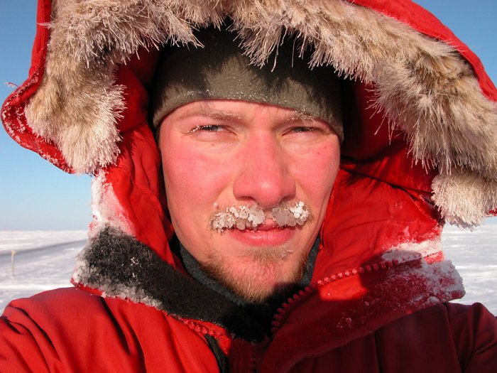 Torsten Sachs Das Bild zeigt den Forscher im Schneeanzug.