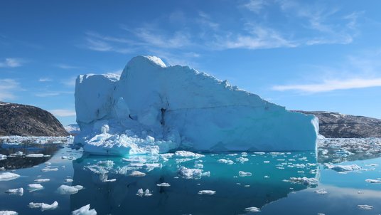 Eisberg im Wasser