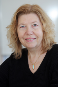 Porträt der theoretischen Physikerin Jutta Kunz