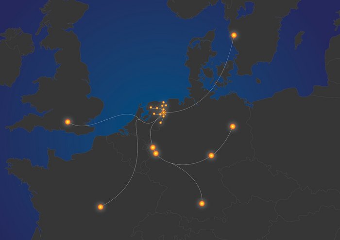 Karte von Mitteleuropa, helle Punkte symbolisieren die LOFAR-Stützpunkte.