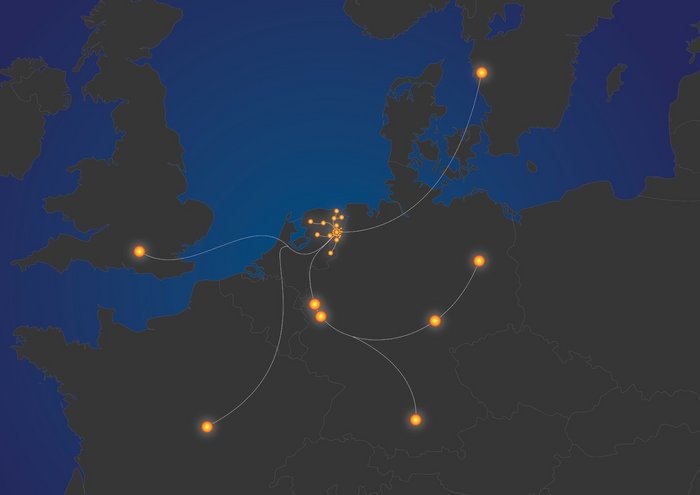 Verteilung der LOFAR-Stützpunkte Karte von Mitteleuropa, helle Punkte symbolisieren die LOFAR-Stützpunkte.