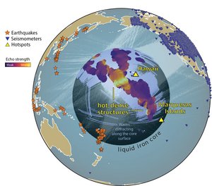 Grafik: Zentriert auf den Pazifik zeigt der Ausschnitt einer Weltkarte die Standorte von Erdbeben und Seismometern; hervorgehoben ist besonders Hawaii