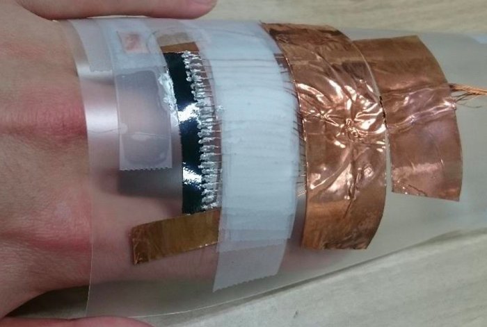 Flexibler Terahertzscanner Prototyp eines flexiblen Terahertzscanners aus Kohlenstoffnanoröhrchen.