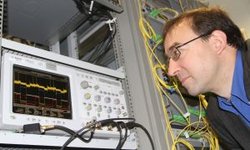 Laser kann 26 Terabit pro Sekunde übermitteln