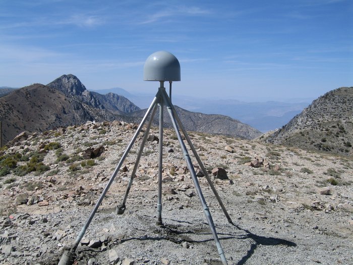 GPS-Station in Kalifornien GPS-Station in Kaliforniens Bergen