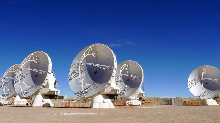 Sechs Radioteleskope