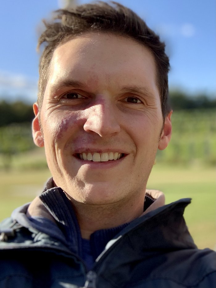 Christopher Irrgang Das Bild zeigt ein Selfie des Wissenschaftlers.