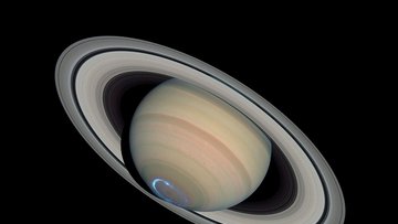 Saturn mit Polarlichtern – Aufnahme des Weltraumteleskops Hubble