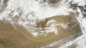 Satellitenaufnahme von Sandsturm in der Wüste Gobi