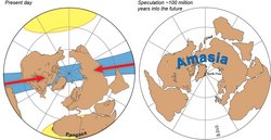 Blick auf die Nordhalbkugel der Erde von oben. Auf dem linken Bild sind Asien und Amerika zu sehen, wie sie heute existieren. Zwei Pfeile zeigen an, dass sich beide Kontinente aufeinander zu bewegen. Das rechte Bild zeigt das Szenario in etwa 100 Millionen Jahren, wenn die Kontinente nahe dem Nordpol zusammengestoßen sind und den Superkontinent Amasia bilden.