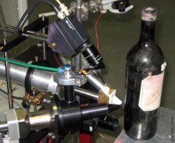Versuchsaufbau zur Analyse der Weinflasche
