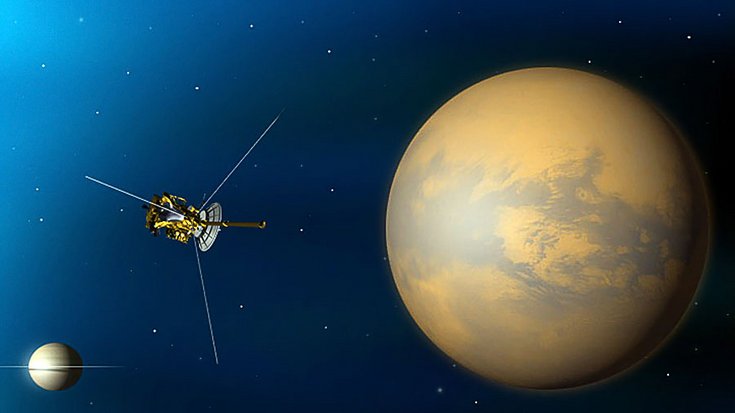 Cassini vor Titan, Bildquelle: NASA, JPL, Caltech; Lizenz: gemäß den Bedingungen der Quelle Raumsonde Cassini fliegt an Titan vorüber