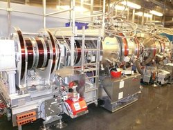 Mit dem Jülicher Neutronen-Spin-Echo-Spektrometer lassen sich minimale Geschwindigkeitsänderungen von Neutronen messen, die auf die Probe treffen.