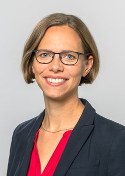 Porträt der Wissenschaftlerin Karen Alim