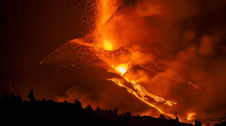 Feuerspeiender Vulkan
