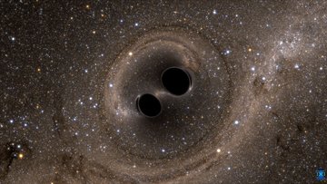 In der Computersimulation sind vor dem Hintergrund der Sterne zwei Schwarze Löcher zu sehen, die sich sehr nahe sind. Aufgrund ihrer hohen Schwerkraft verzerren sie den Raum um sich herum, die Sterne im Hintergrund wirken verschoben.