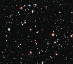 Diese Aufnahme zeigt das "eXtreme Deep Field", welches das Hubble Weltraumteleskop über einen Zeitraum von mehreren Tagen beobachtete.