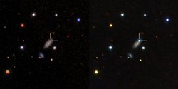 Galaxie zwischen anderen Galaxien im Kosmos. Auf dem rechten Bild ist ein hell strahlender, bläulicher Punkt in einem der Seitenarme zu sehen, der auf dem linken Bild fehlt.