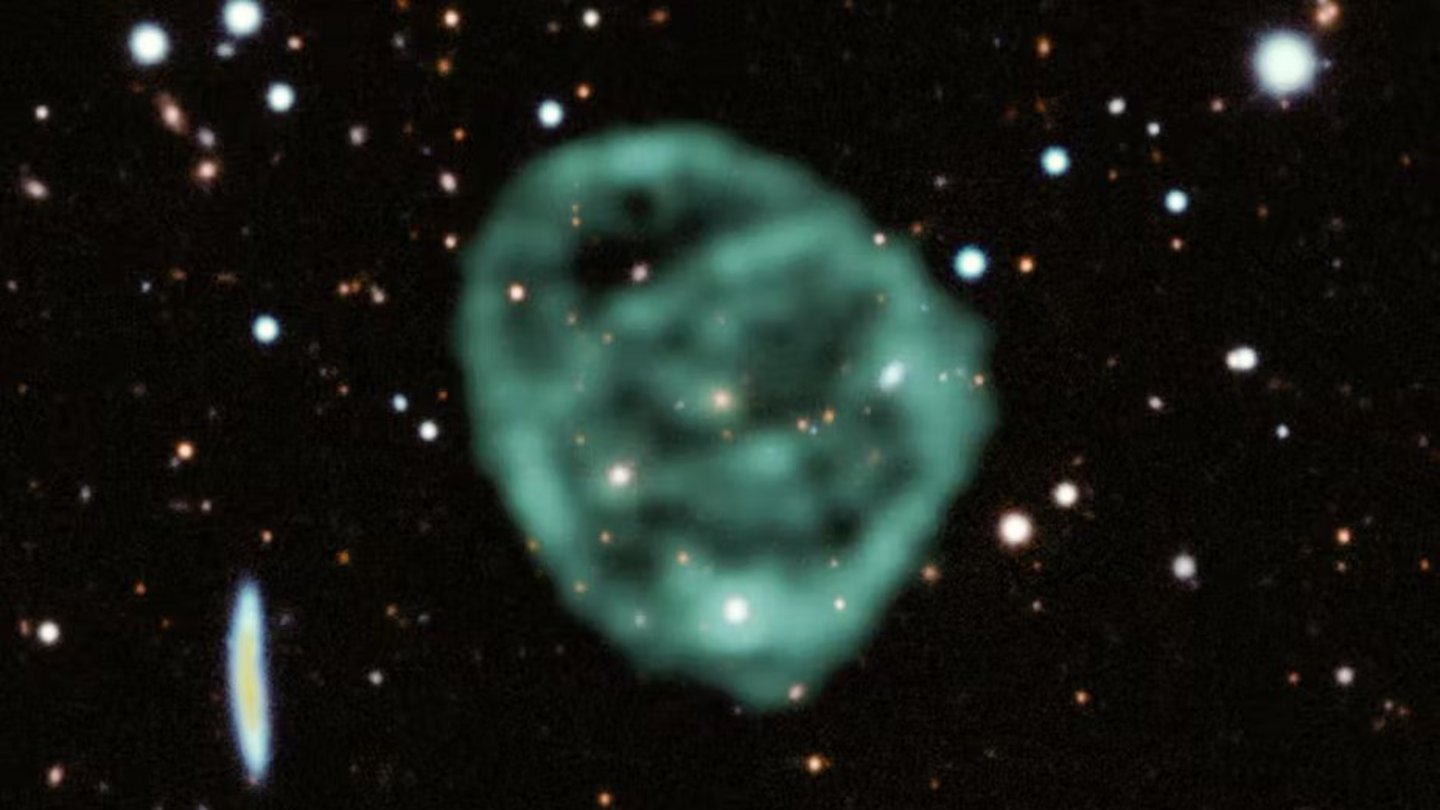 Gigantische-Radiokreise-jenseits-der-Galaxis