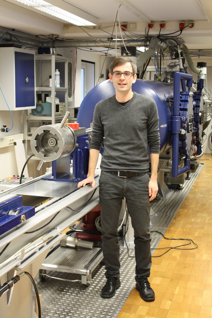 Tobias Hoerth vom Fraunhofer-Institut für Kurzzeitdynamik Tobias Hoerth vom Fraunhofer-Institut für Kurzzeitdynamik