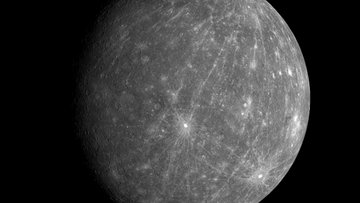 Merkur als matte Scheibe vor schwarzem Hintergrund
