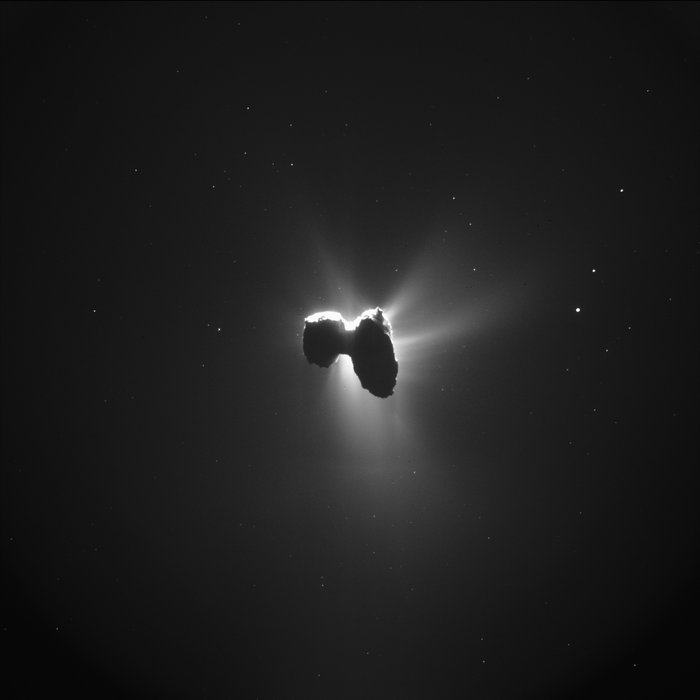 Der Komet Tschurjumow-Gerassimenko wurde von der Raumsonde Rosetta fotografiert. Die Abbildung zeigt ein schwarzweiß Bild.