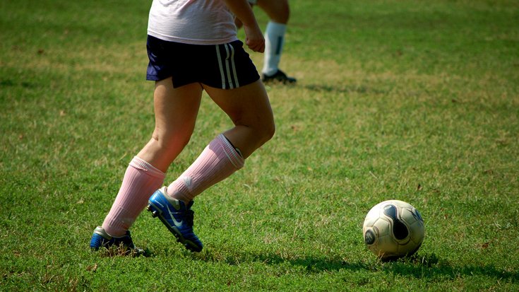 Quelle: drewsaunders/flickr.com Spieler mit Ball