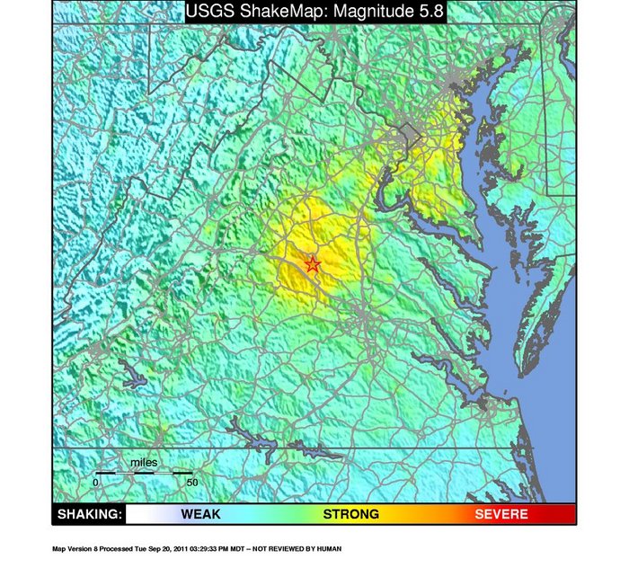 Erdbeben in Virginia 2011 Infografik. Karte. Ausschnitt einer Karte der USA mit farbigen Markierungen. Rings um eine sternförmige Markierung gelbe Farbtöne, weiter außen grüne.